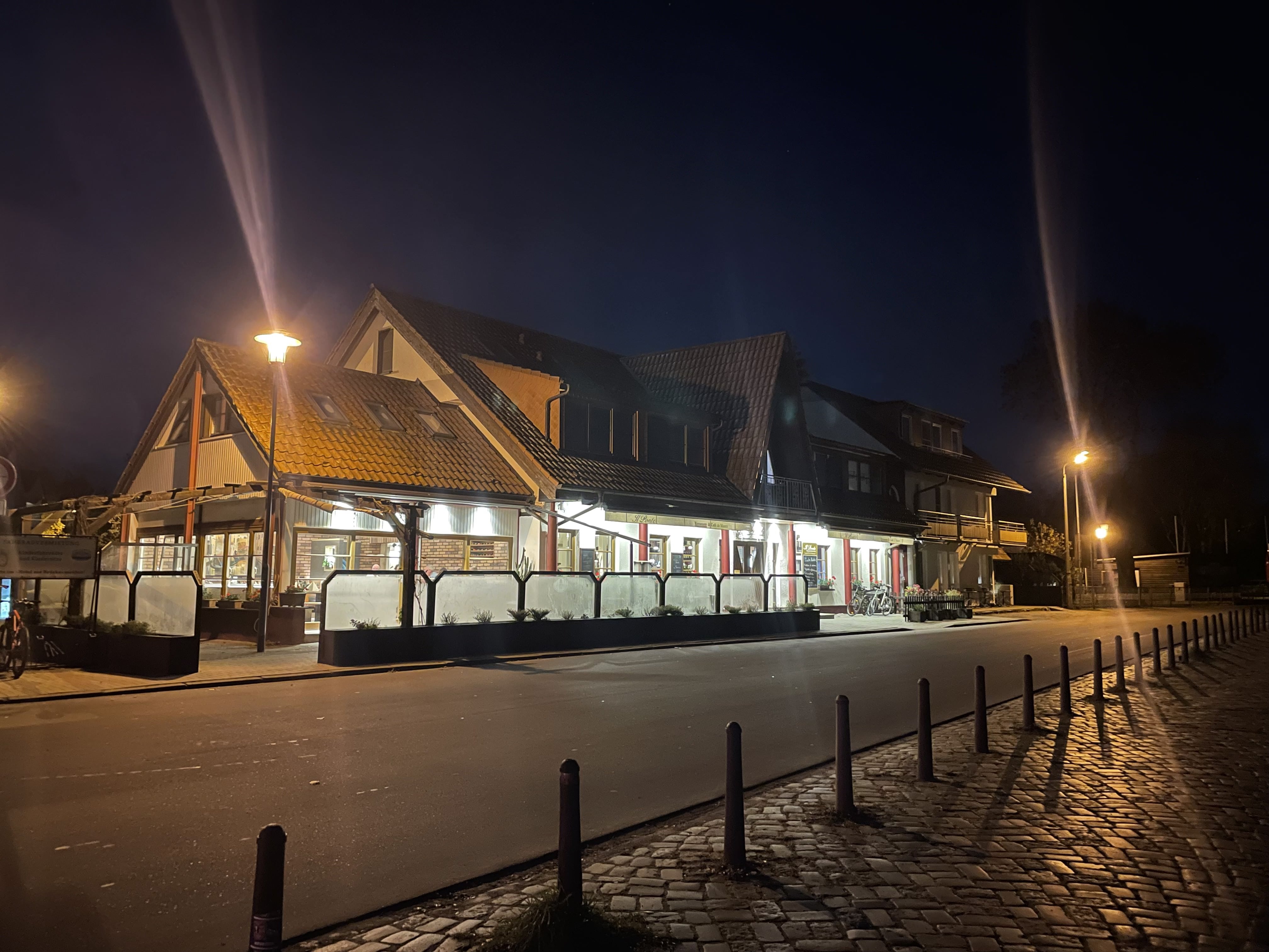 Banner Image Represents the Dinny 1